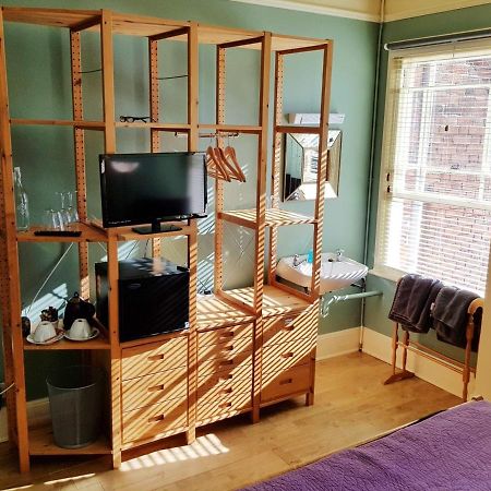 Alma House Bed And Breakfast Newbury  Bagian luar foto